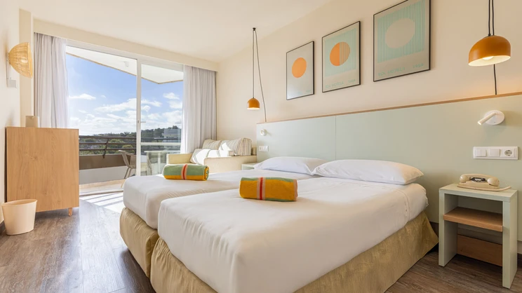 Premium Sea View Room